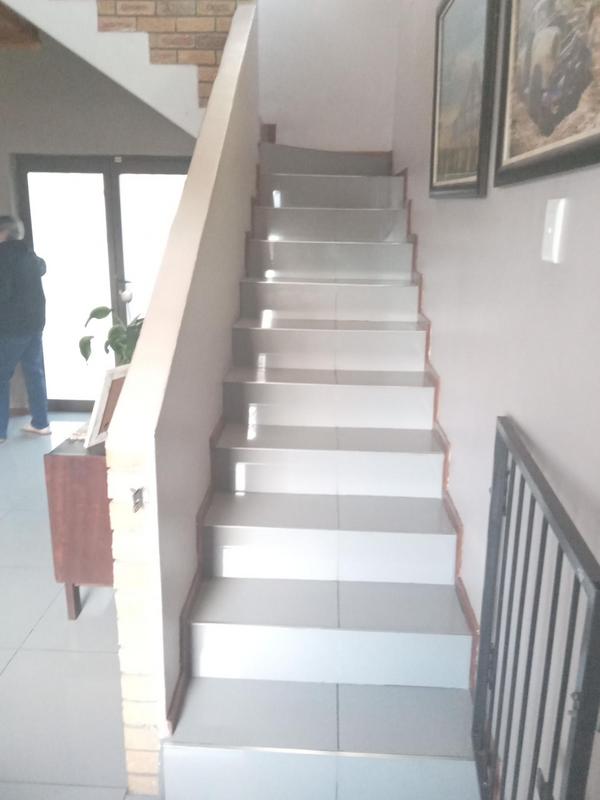 8 Bedroom Property for Sale in Wellington Western Cape